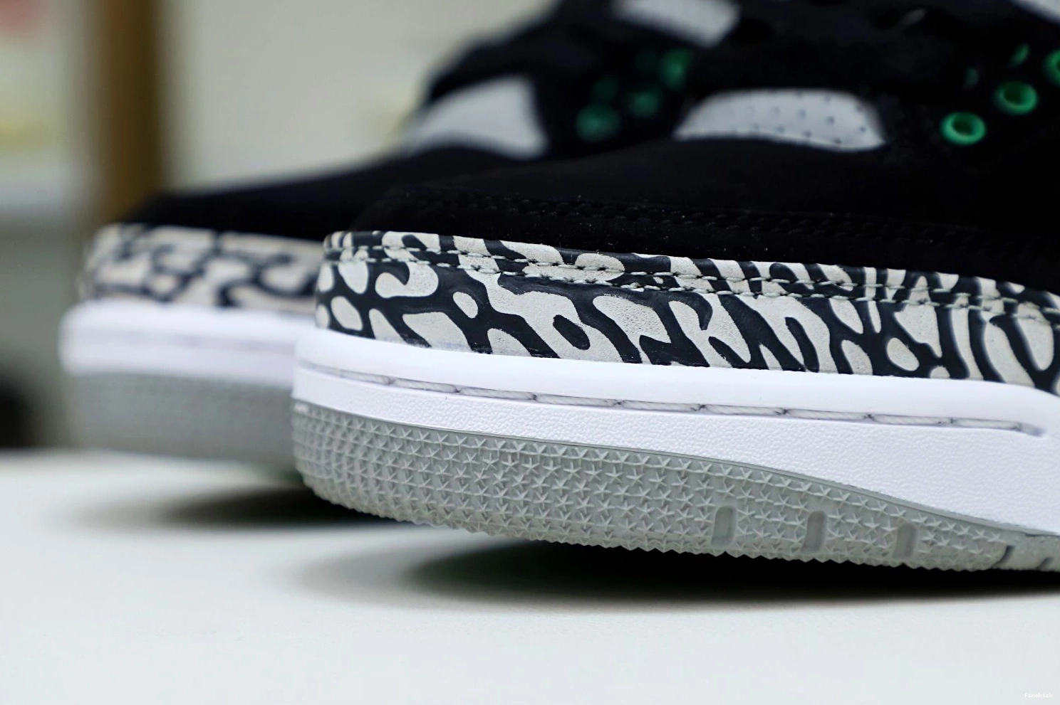 JORDAN PINE AIR GREEN 3 0107